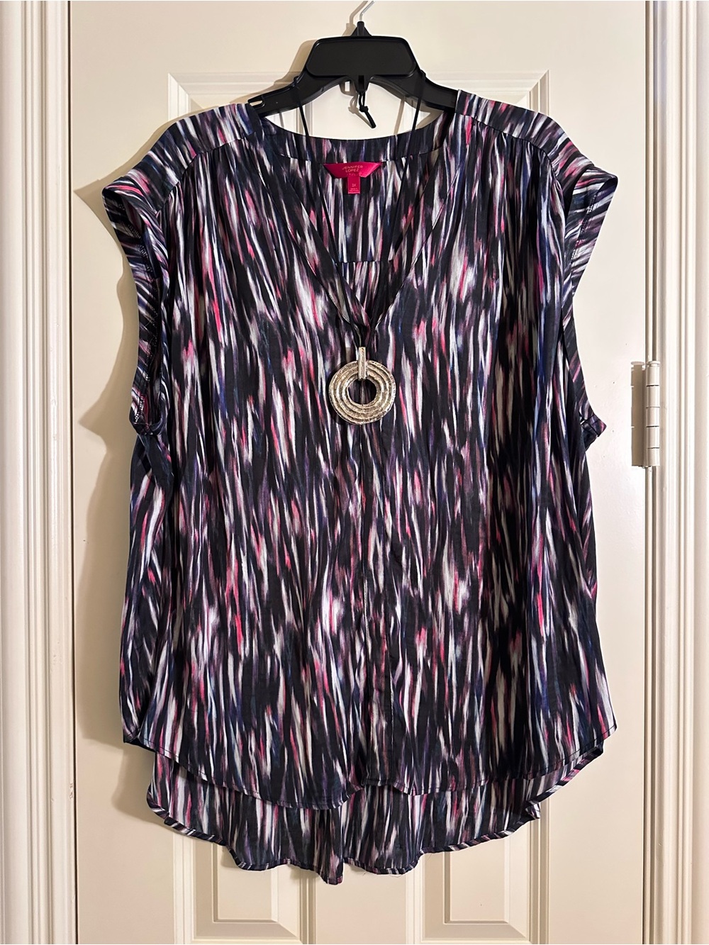 Jennifer Lopez V-Neck Sleeveless Blouse